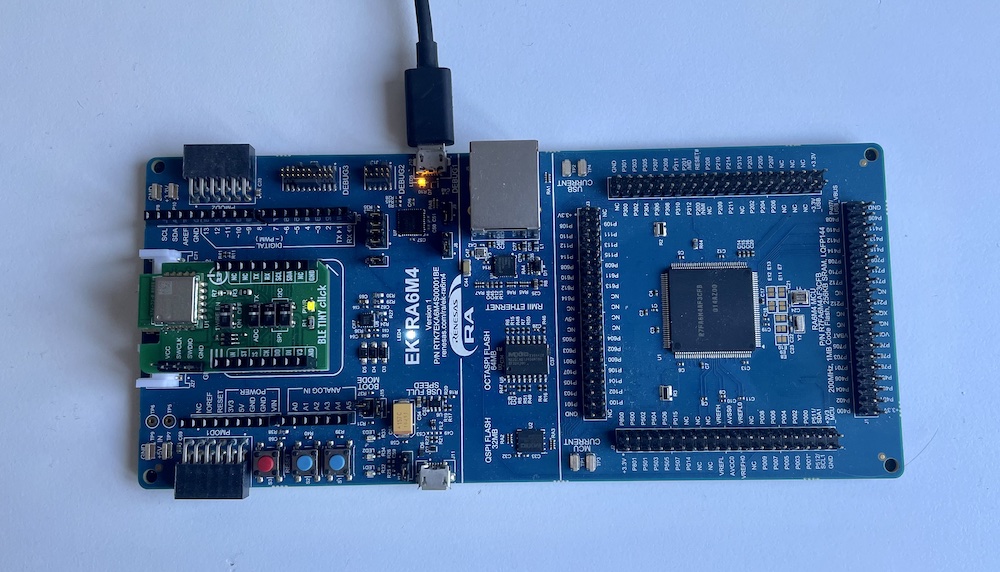 Renesas Eval Kit EK-RA6M4 with DA14531